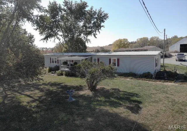 Photo 1 of Farm at 11100 Southwest Lower Dekalb Rd, Saint Joseph, MO 64504 | MLS# MIS24067239 | | Sold on 2025-06-16