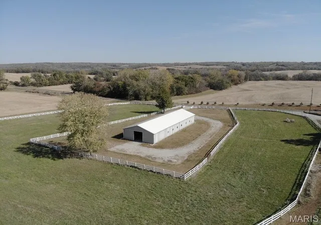 Photo 3 of Farm at 11100 Southwest Lower Dekalb Rd, Saint Joseph, MO 64504 | MLS# MIS24067239 | | Sold on 2025-06-16