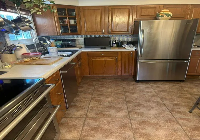Photo 5 of Single Family Residence at 1773 Lake Shore Dr, Owensville, MO 65066 | MLS# MIS24067345 |  | Sold on 2024-12-20