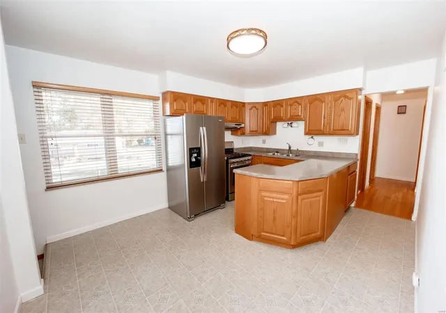 Photo 4 of Single Family Residence at 21 Buckley Meadows Dr, Saint Louis, MO 63125 | MLS# MIS24067363 |  | Sold on 2024-12-19