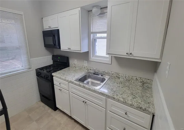 Photo 3 of Single Family Residence at 1352 Louisville Ave, Saint Louis, MO 63139 | MLS# MIS24067559 | | Sold on 2025-02-14