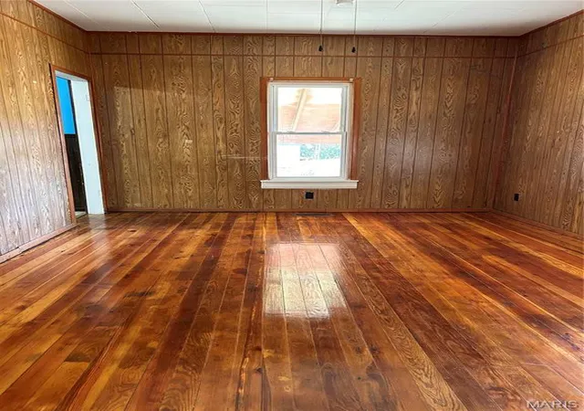 Photo 2 of Single Family Residence at 205 E Kansas City St E, Bland, MO 65014 | MLS# MIS24067678 | | Sold on 2025-05-23