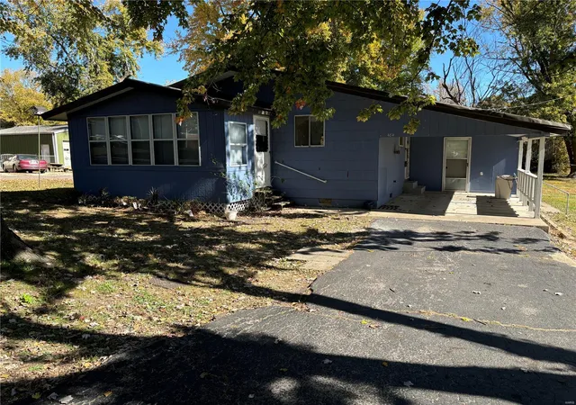 Photo 1 of Single Family Residence at 484 N Turnbaugh St, Puxico, MO 63960 | MLS# MIS24067923 | | Sold on 2025-01-23