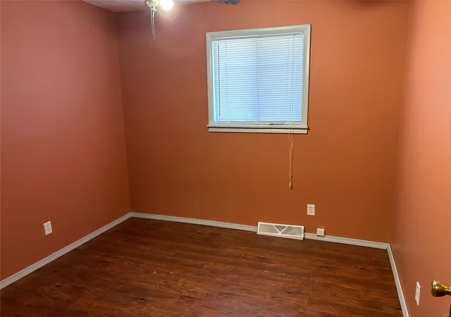 Photo 5 of Single Family Residence at 484 N Turnbaugh St, Puxico, MO 63960 | MLS# MIS24067923 | | Sold on 2025-01-23