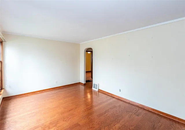 Photo 2 of Single Family Residence at 5266 Parker Ave, Saint Louis, MO 63139 | MLS# MIS24068054 | | Sold on 2024-12-30