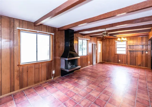 Photo 4 of Single Family Residence at 5266 Parker Ave, Saint Louis, MO 63139 | MLS# MIS24068054 | | Sold on 2024-12-30