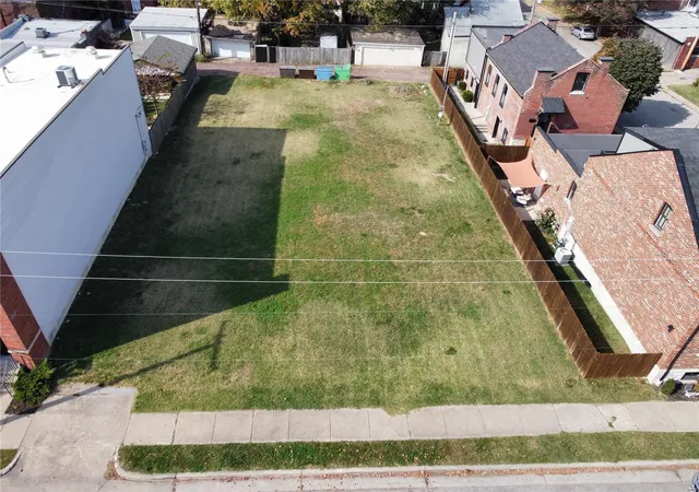 5th image of 3005 Missouri Ave, Saint Louis, MO 63118 | MLS# MIS24068071
