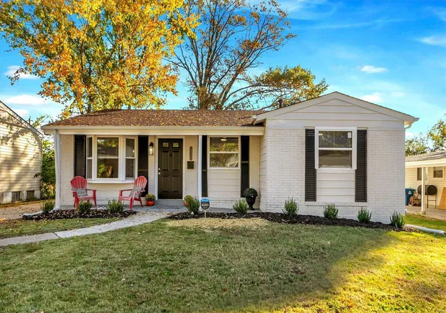 Photo 1 of Single Family Residence at 10540 Castle Dr, Saint Louis, MO 63136 | MLS# MIS24068126 | | Sold on 2025-02-07