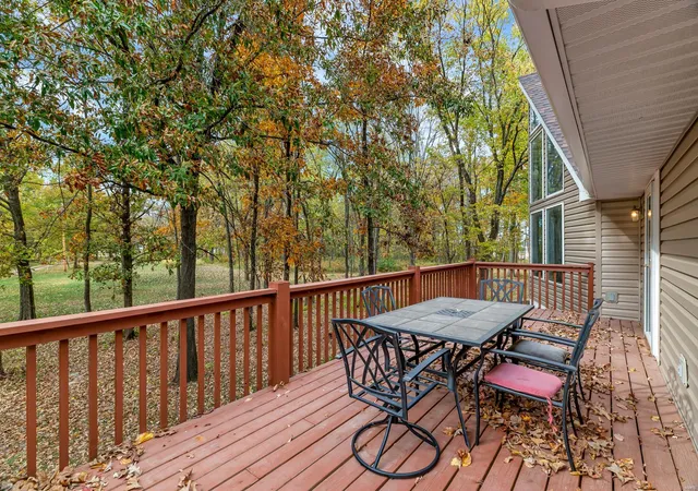 Photo 4 of Single Family Residence at 1230 Silvers Rd, Saint Peters, MO 63376 | MLS# MIS24068172 | | Sold on 2025-02-05