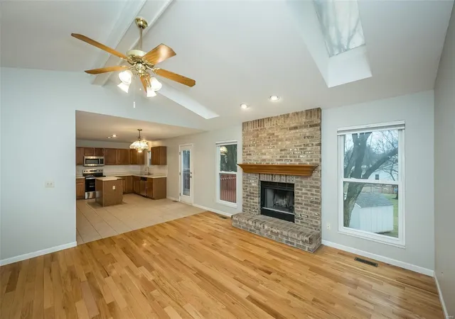 Photo 4 of Single Family Residence at 591 Prentice Dr, Saint Peters, MO 63376 | MLS# MIS24068269 | | Sold on 2025-01-29