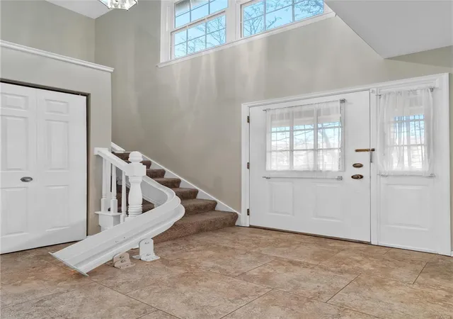 Photo 3 of Townhouse at 5323 N Kenrick Parke Dr, Saint Louis, MO 63119 | MLS# MIS24068394 |  | Sold on 2025-02-14