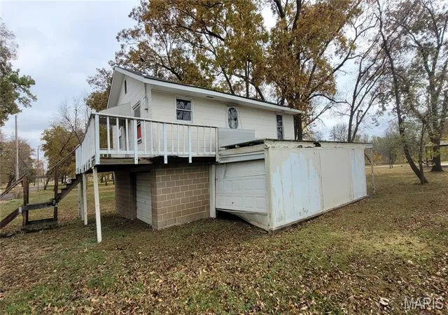 Photo 1 of Single Family Residence at 30 Dardenne Dr, Saint Charles, MO 63301 | MLS# MIS24068458 | | Sold on 2025-05-28