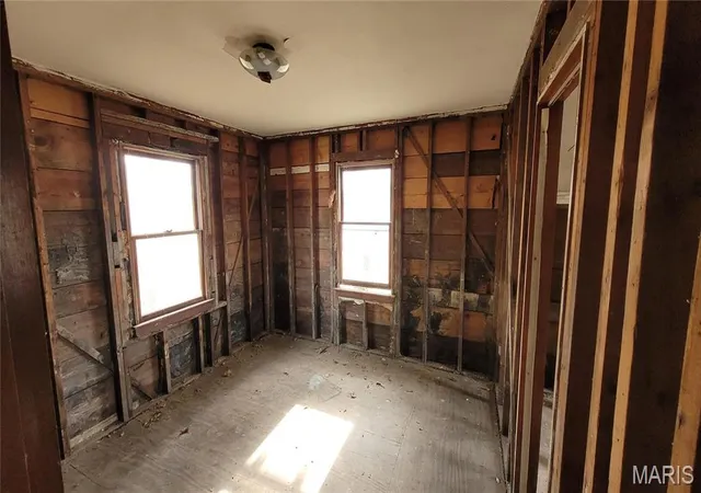Photo 4 of Single Family Residence at 30 Dardenne Dr, Saint Charles, MO 63301 | MLS# MIS24068458 | | Sold on 2025-05-28