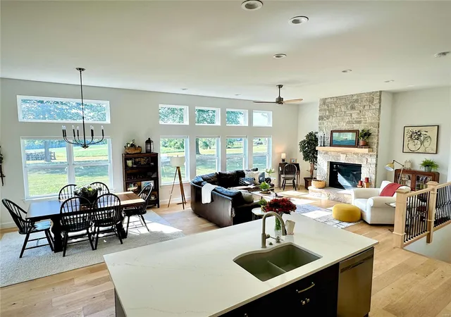 Photo 5 of Single Family Residence at 115 Redhead Dr, Old Monroe, MO 63369 | MLS# MIS24068787 | | Sold on 2025-01-31