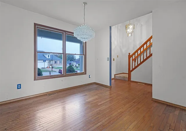 Photo 4 of Single Family Residence at 2709 Storm Lake Dr, Saint Louis, MO 63129 | MLS# MIS24068950 | | Sold on 2025-02-19