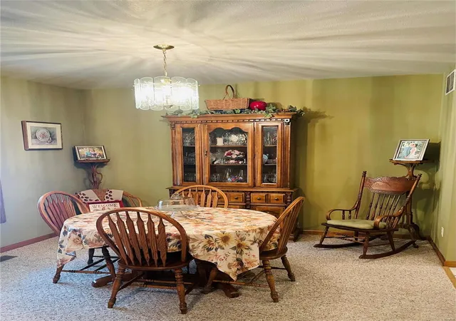 Photo 5 of Single Family Residence at 2096 Hwy V, Owensville, MO 65066 | MLS# MIS24069122 |  | Sold on 2025-01-16