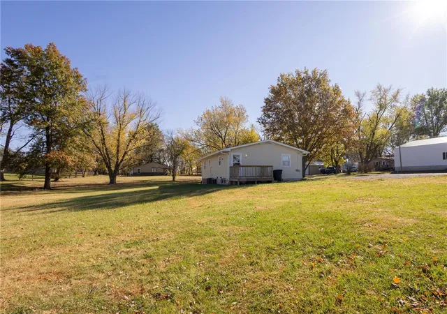 Photo 3 of Single Family Residence at 901 Ely St, Perry, MO 63462 | MLS# MIS24069138 | | Sold on 2025-02-14