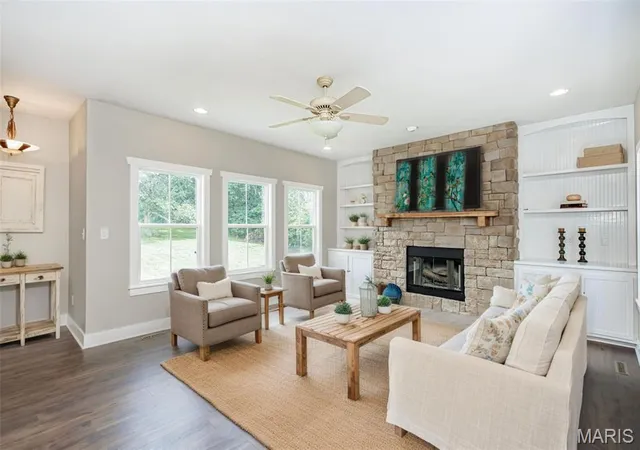 Photo 5 of Single Family Residence at 720 E Breedlove Dr, Sturgeon, MO 65284 | MLS# MIS24069290 |  | Sold on 2026-05-01