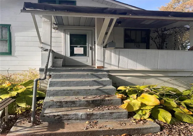 Photo 3 of Single Family Residence at 3223 Calvert Ave, Saint Louis, MO 63114 | MLS# MIS24069531 | | Sold on 2025-03-28