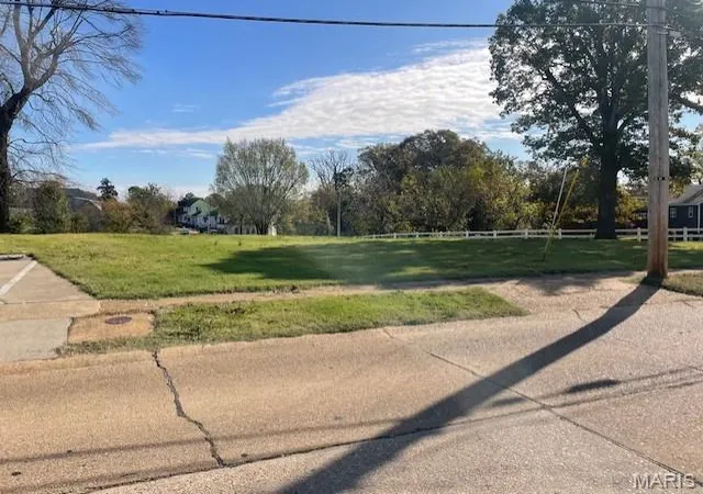 Photo 2 of Land for sale at 122 S 11th St, Poplar Bluff, MO 63901 | MLS# MIS24069643 | Listing updated on 2026-06-08