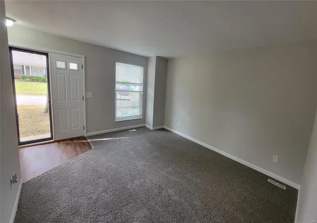 Photo 1 of Single Family Residence at 111 Julie Ln, Saint Peters, MO 63376 | MLS# MIS24070036 |  | Sold on 2025-01-27