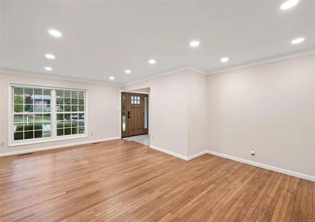 Photo 3 of Single Family Residence at 8833 Forest Heights Dr, Saint Louis, MO 63123 | MLS# MIS24070152 |  | Sold on 2025-01-13