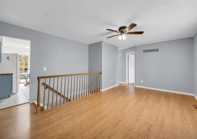 Photo 3 of Single Family Residence at 303 Kimberly Ln, Saint Peters, MO 63376 | MLS# MIS24070158 | | Sold on 2024-12-19