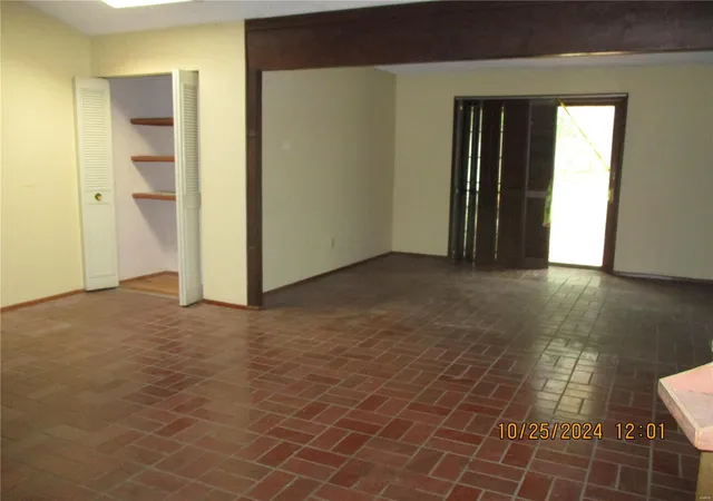 4th image of 12313 Tempo Dr, Saint Louis, MO 63146 | MLS# MIS24070169