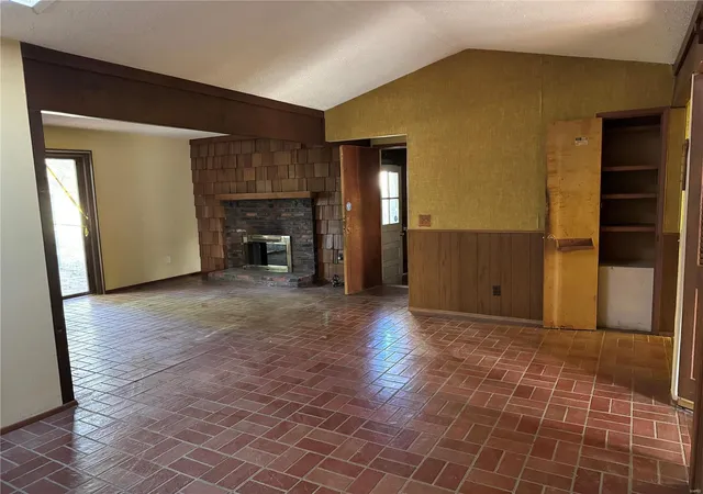 5th image of 12313 Tempo Dr, Saint Louis, MO 63146 | MLS# MIS24070169