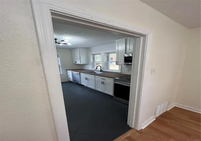 4th image of 1309 Gerst Ave, Saint Louis, MO 63130 | MLS# MIS24070458