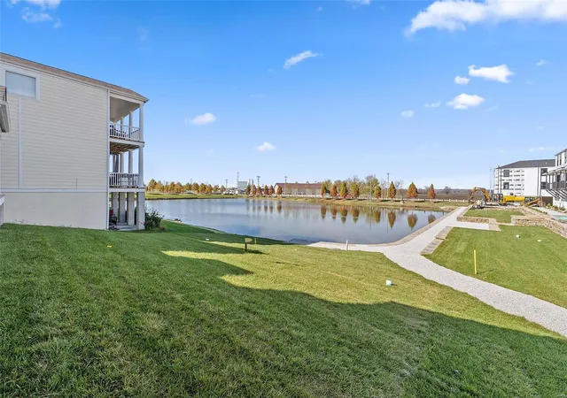 Photo 4 of Single Family Residence at 1040 Kilderkin Wy, Saint Charles, MO 63301 | MLS# MIS24070485 | | Sold on 2025-05-14