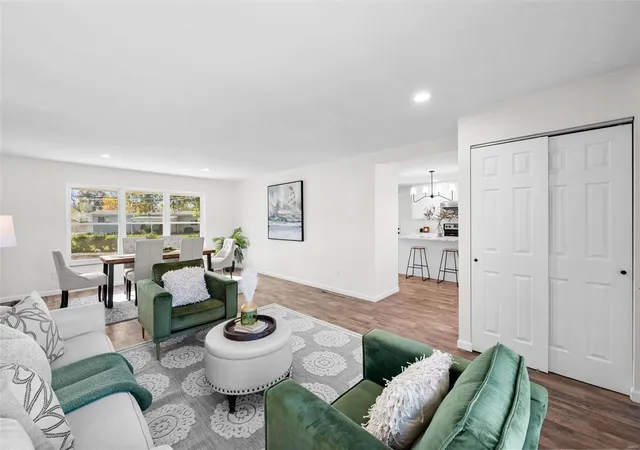 Photo 4 of Single Family Residence at 7415 Veterans Memorial Pkwy, Saint Peters, MO 63376 | MLS# MIS24070612 |  | Sold on 2025-01-31