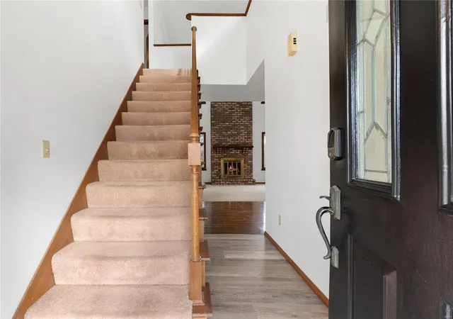 Photo 3 of Single Family Residence at 3069 Country Knoll Dr, Saint Charles, MO 63303 | MLS# MIS24070876 | | Sold on 2024-12-30