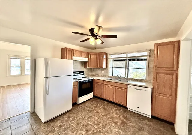 Photo 4 of Single Family Residence at 11113 Florence Ave, Saint Ann, MO 63074 | MLS# MIS24070926 | | Sold on 2024-12-23