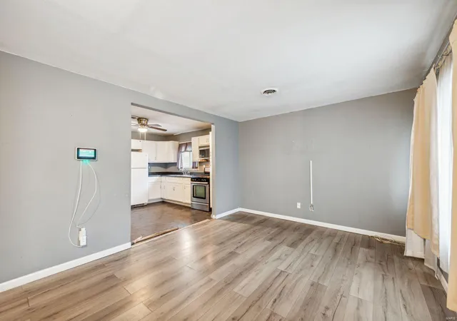 Photo 2 of Single Family Residence at 5304 Grove Ave, Saint Louis, MO 63135 | MLS# MIS24070927 | | Sold on 2025-02-14