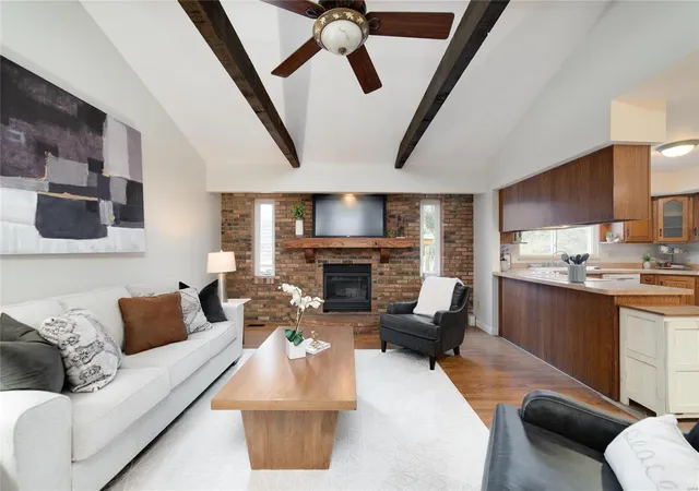 Photo 2 of Single Family Residence at 49 Oak Valley Dr, Saint Peters, MO 63376 | MLS# MIS24070936 | | Sold on 2025-01-30