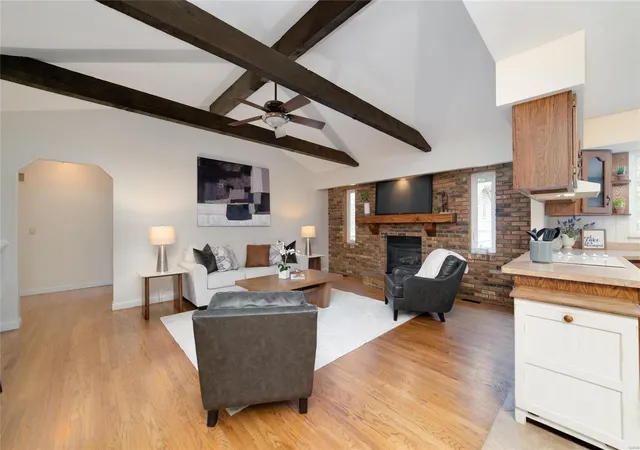 Photo 3 of Single Family Residence at 49 Oak Valley Dr, Saint Peters, MO 63376 | MLS# MIS24070936 | | Sold on 2025-01-30