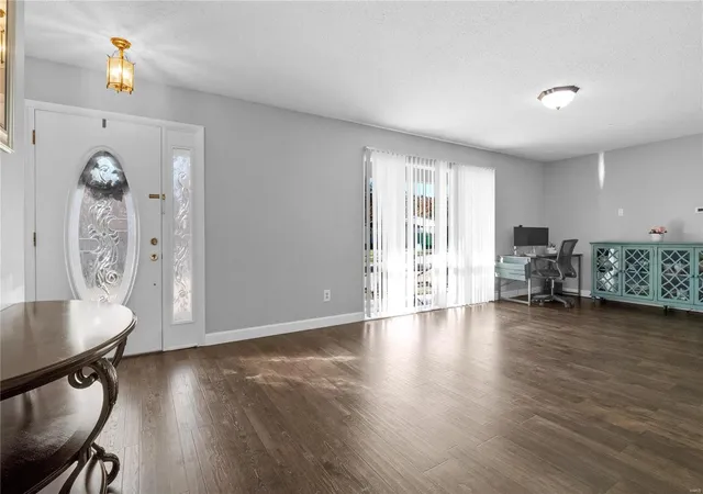 Photo 3 of Single Family Residence at 4953 Brookton Wy, Saint Louis, MO 63128 | MLS# MIS24070965 | | Sold on 2025-01-08