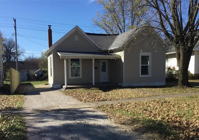 Photo 1 of Single Family Residence at 319 N Walker St, Montgomery City, MO 63361 | MLS# MIS24070994 | | Sold on 2025-02-25
