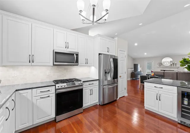 Photo 3 of Villa at 1338 Redwood View Ct, Saint Louis, MO 63146 | MLS# MIS24071042 |  | Sold on 2025-01-10