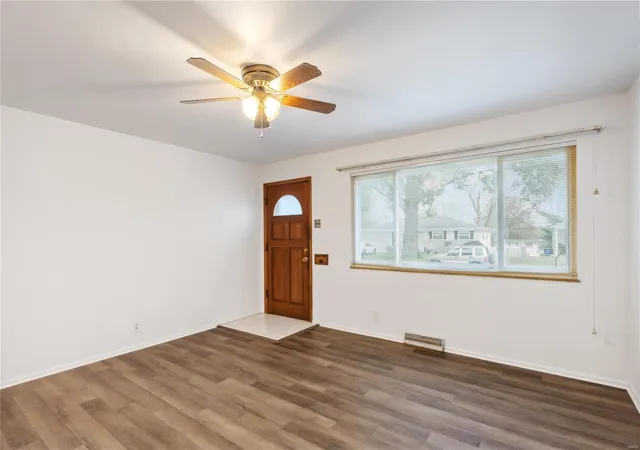 Photo 1 of Single Family Residence at 816 Virgo Ln, Saint Louis, MO 63125 | MLS# MIS24071099 |  | Sold on 2024-12-19