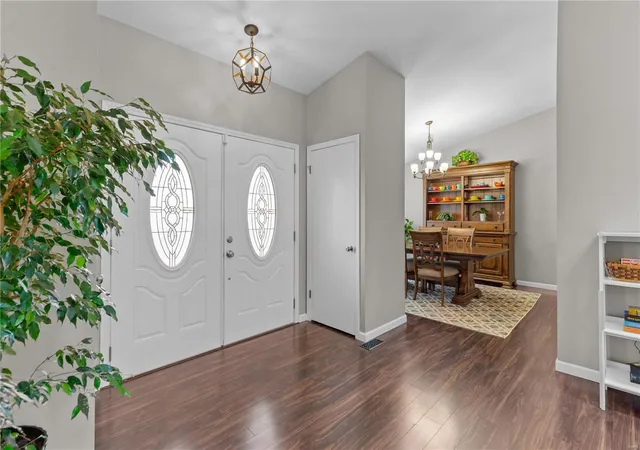 Photo 2 of Single Family Residence at 203 Laurelwood, Saint Peters, MO 63376 | MLS# MIS24071156 |  | Sold on 2024-12-27