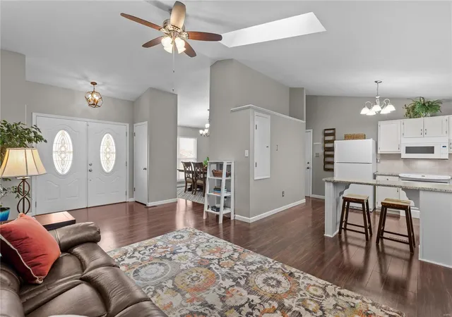 Photo 3 of Single Family Residence at 203 Laurelwood, Saint Peters, MO 63376 | MLS# MIS24071156 |  | Sold on 2024-12-27