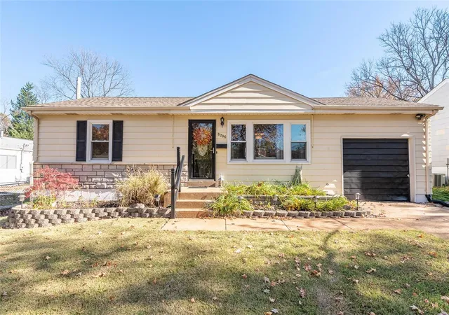 Single Family Residence at 8206 General Sheridan Ln, Saint Louis, MO 63123 | MLS# MIS24071202 | | Sold on 2025-01-17