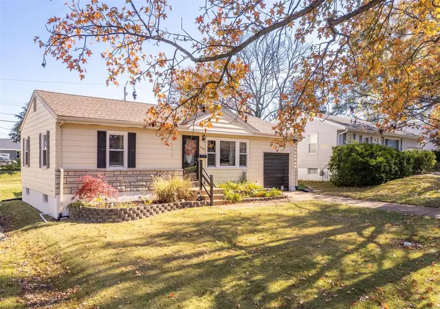 Photo 3 of Single Family Residence at 8206 General Sheridan Ln, Saint Louis, MO 63123 | MLS# MIS24071202 | | Sold on 2025-01-17