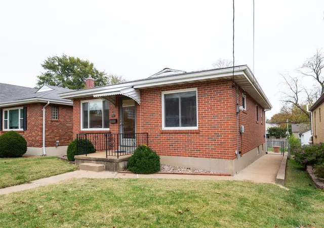 Photo 2 of Single Family Residence at 1538 Telegraph Rd, Saint Louis, MO 63125 | MLS# MIS24071253 | | Sold on 2024-12-27