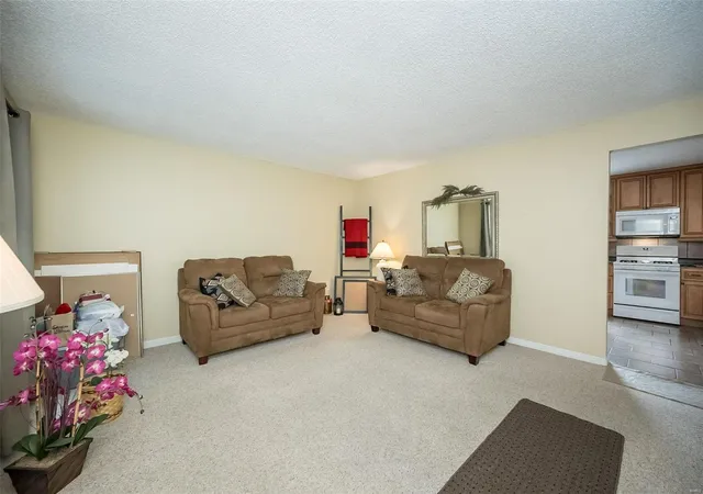 Photo 1 of Single Family Residence at 10 Lemon Tree Dr, Saint Peters, MO 63376 | MLS# MIS24071405 | | Sold on 2025-02-11