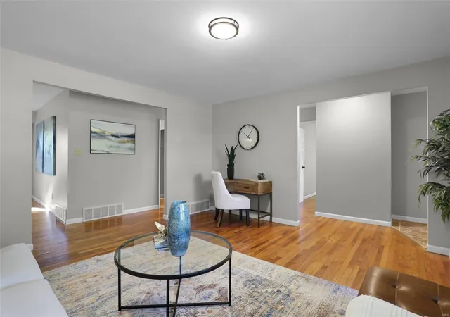 Photo 4 of Single Family Residence at 2278 Redman Rd, Saint Louis, MO 63136 | MLS# MIS24071428 | | Sold on 2024-12-31