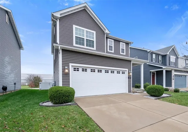 Photo 3 of Single Family Residence at 121 Katiemist Dr, Saint Peters, MO 63376 | MLS# MIS24071430 |  | Sold on 2025-01-09