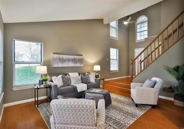 Photo 3 of Townhouse at 2006 Midfield Ln, Saint Louis, MO 63146 | MLS# MIS24071472 | | Sold on 2025-02-07